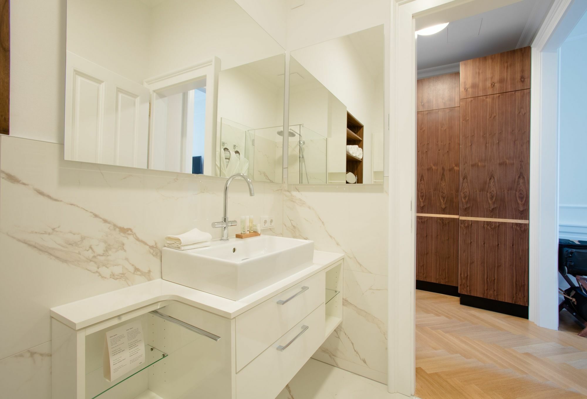 Imperium Residence - Experience The Most Luxurious Apartment In Vienna Center ภายนอก รูปภาพ