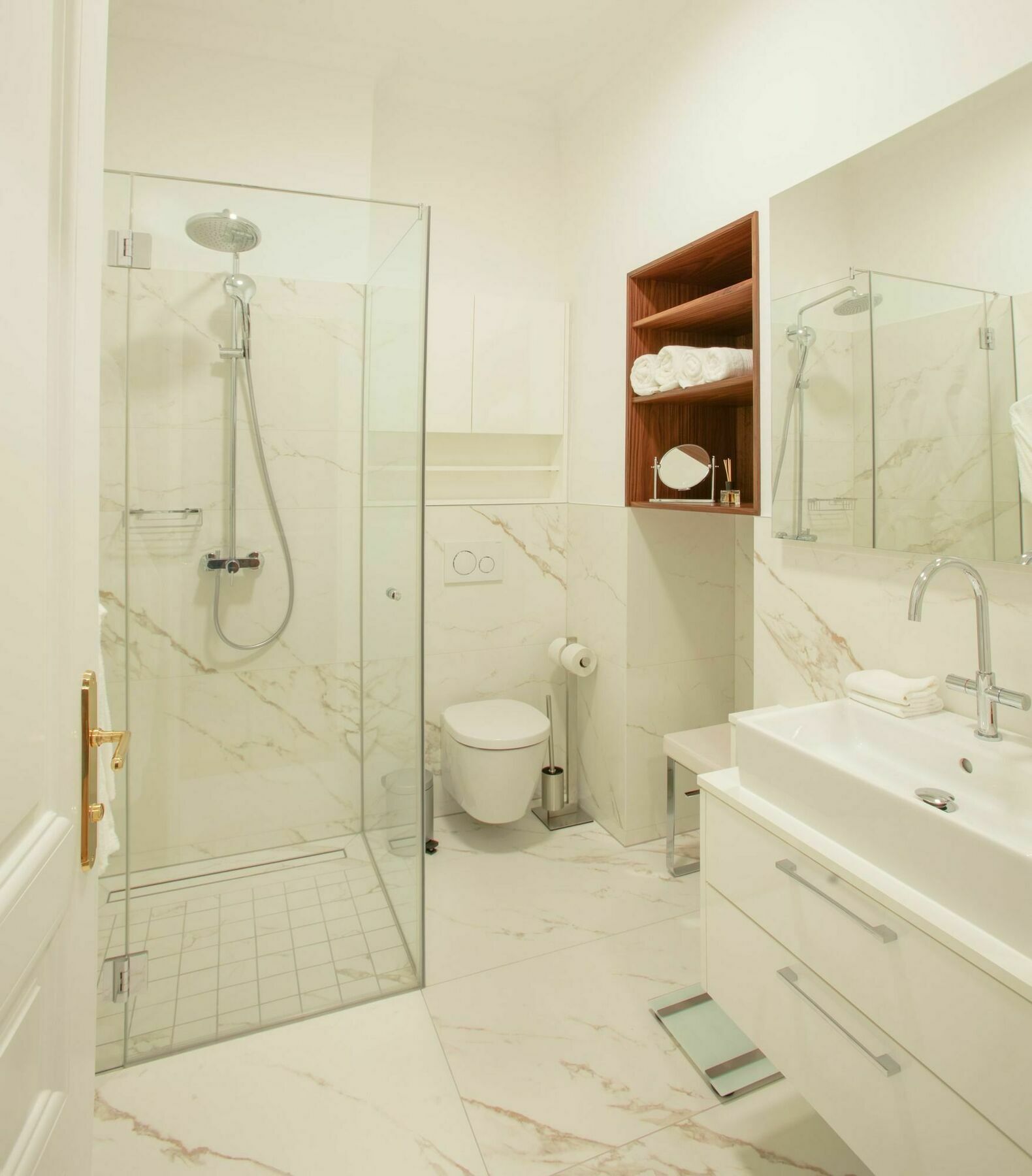 Imperium Residence - Experience The Most Luxurious Apartment In Vienna Center ภายนอก รูปภาพ