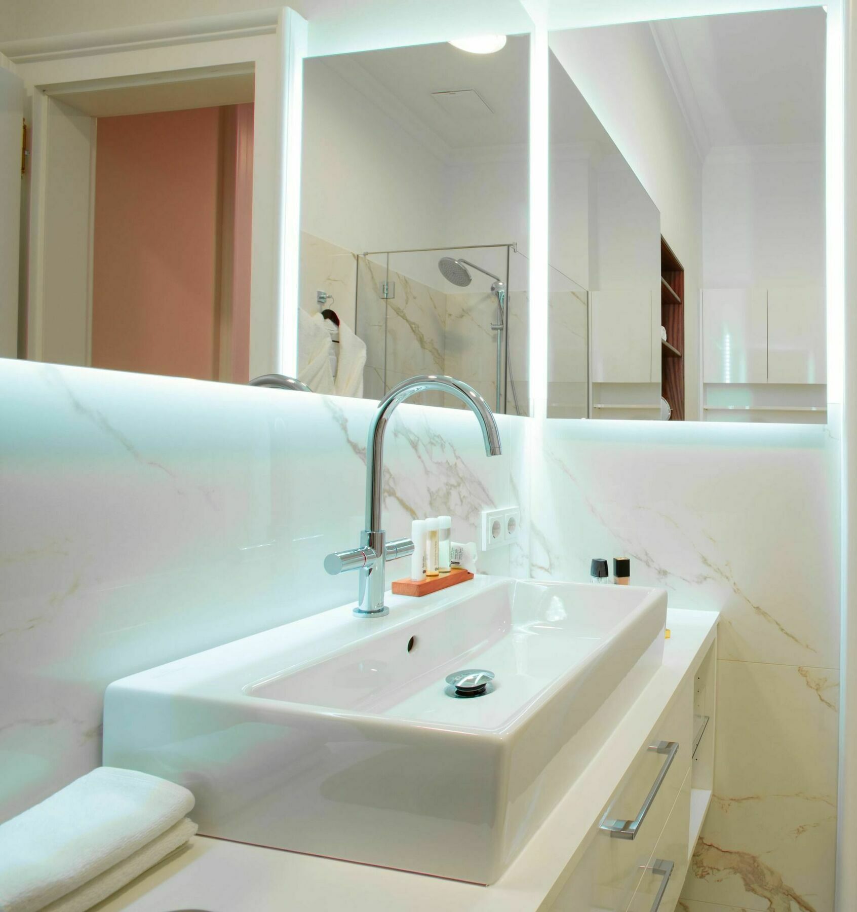 Imperium Residence - Experience The Most Luxurious Apartment In Vienna Center ภายนอก รูปภาพ